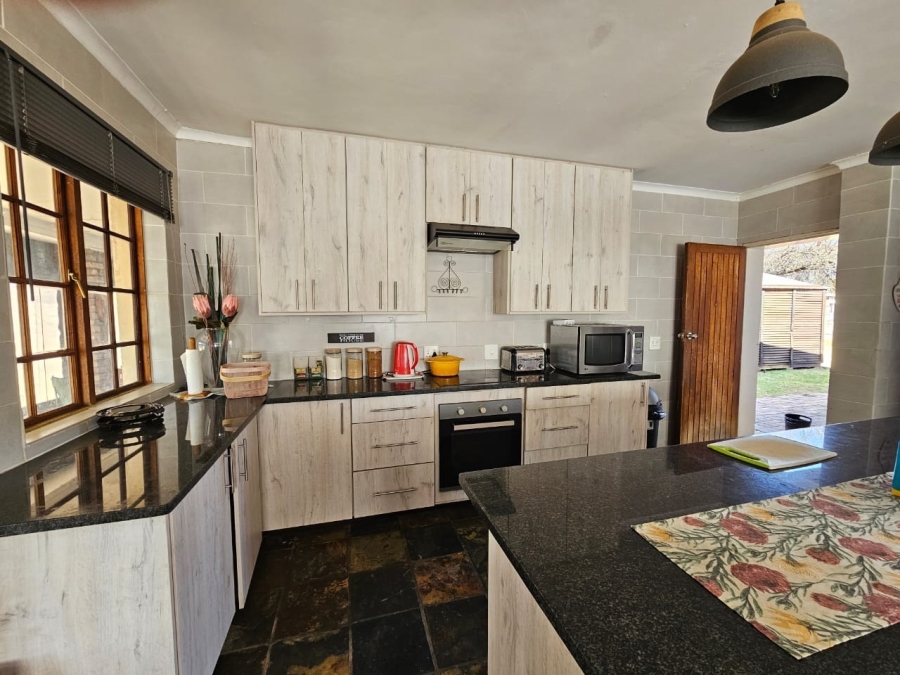 3 Bedroom Property for Sale in Miederpark North West